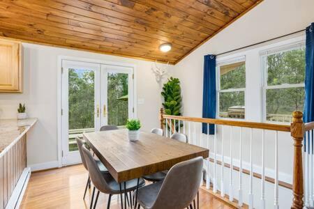 Harpers Ferry Cabin Hot Tub, Deck, Fire Pit, Wifi Buitenkant foto
