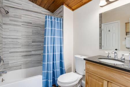 Harpers Ferry Cabin Hot Tub, Deck, Fire Pit, Wifi Buitenkant foto