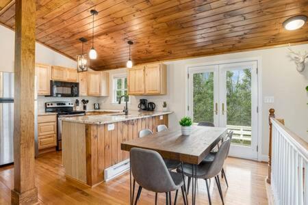 Harpers Ferry Cabin Hot Tub, Deck, Fire Pit, Wifi Buitenkant foto